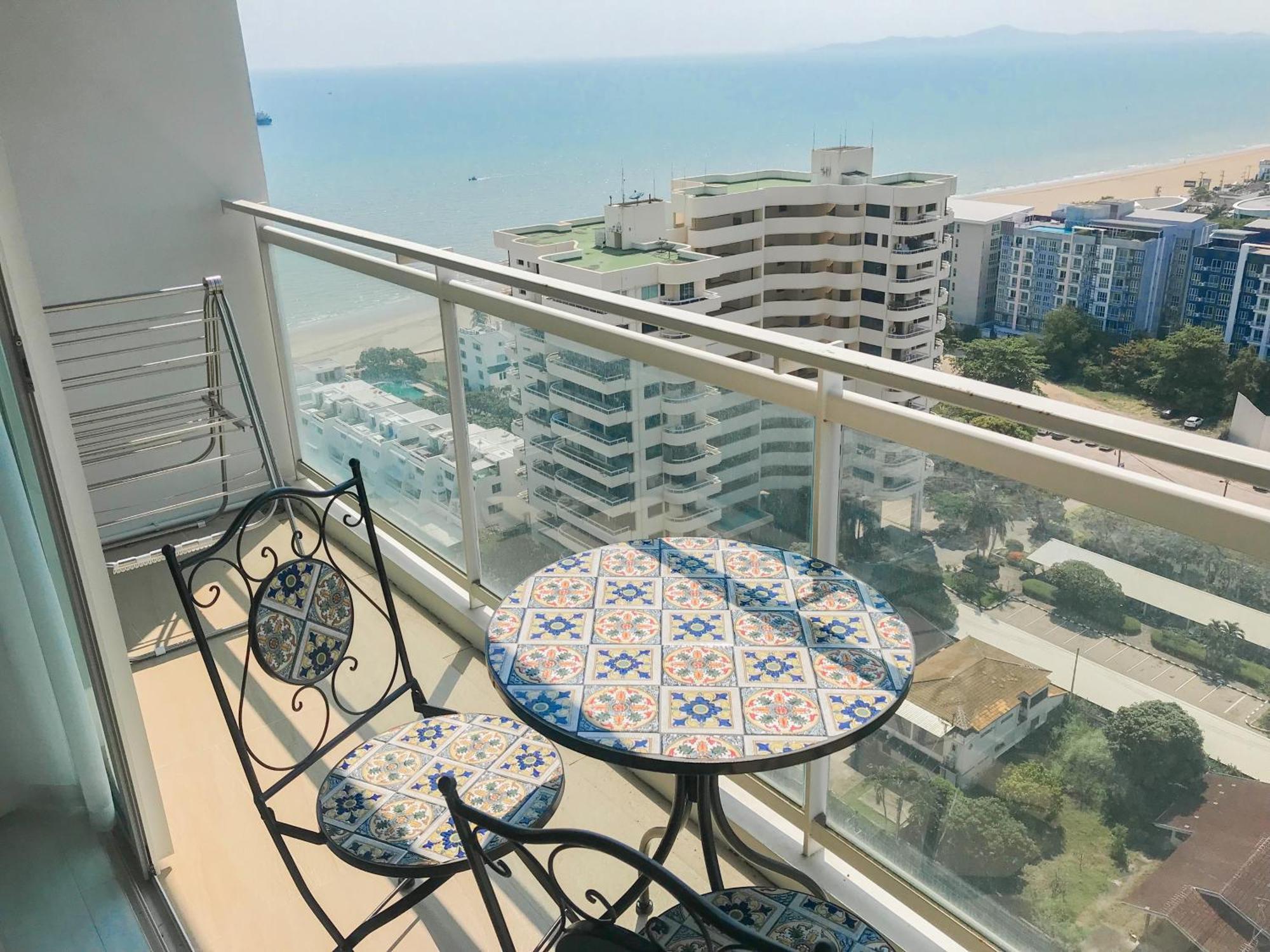 Residence By Hello Pattaya At Veranda Джомтьен Номер фото
